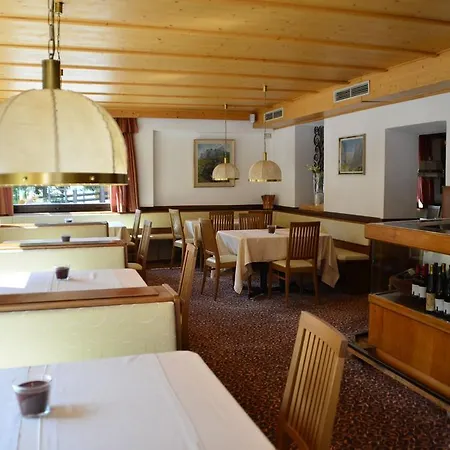 Olympia Hotel 3*